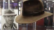 Le chapeau d'Indiana Jones adjugé près de 450.000 euros aux enchères à Londres