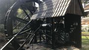 Il font revivre d'anciennes roue à Aubes pour produire leur propre électricité Il font revivre d'anciennes roue à Aubes pour produire leur propre électricité