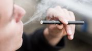Les fumeurs qui veulent passer au vapotage "ne doivent pas hésiter". Les fumeurs qui veulent passer au vapotage "ne doivent pas hésiter".