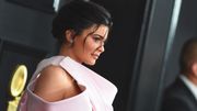 Kylie Jenner vend sa marque de maquillage Kylie Jenner vend sa marque de maquillage