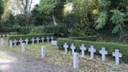 Une partie des croix plantées au Bastion des fusillés Une partie des croix plantées au Bastion des fusillés