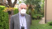 Guido Marinoni, président de l'ordre des médecins dans la région de Bergame, estime que l'Italie a à nouveau envoyé ses citoyens "au front en bottes en carton". Guido Marinoni, président de l'ordre des médecins dans la région de Bergame, estime que l'Italie a à nouveau envoyé ses citoyens "au front en bottes en carton".