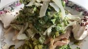 Dans le frigo de Maureen : salade Caesar de truite fumée Dans le frigo de Maureen : salade Caesar de truite fumée