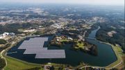 Un parc photovoltaïque flottant, c’est nouveau chez nous mais courant dans d'autres pays comme ici au Japon par exemple Un parc photovoltaïque flottant, c’est nouveau chez nous mais courant dans d'autres pays comme ici au Japon par exemple