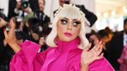 Lady Gaga réédite son album "Artpop" sans R. Kelly Lady Gaga réédite son album "Artpop" sans R. Kelly
