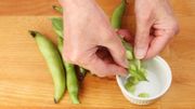 Comment cuisiner des petits pois et des fèves selon Carlo De Pascale Comment cuisiner des petits pois et des fèves selon Carlo De Pascale