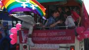 Le cortège de la 9ème Gay Pride déambule dans Bruxelles Le cortège de la 9ème Gay Pride déambule dans Bruxelles
