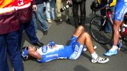 Tom Boonen heurte les photographes après l'arrivée Tom Boonen heurte les photographes après l'arrivée