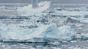 L'Antarctique, dans la région de la péninsule, se réchauffe 5 fois plus que le taux moyen de la planète. Le reste du continent reste extrêmement froid, mais le retrait des glaciers, la fragilité de la banquise, l’amincissement de la calotte glaciaire sont désormais avérés. L'Antarctique, dans la région de la péninsule, se réchauffe 5 fois plus que le taux moyen de la planète. Le reste du continent reste extrêmement froid, mais le retrait des glaciers, la fragilité de la banquise, l’amincissement de la calotte glaciaire sont désormais avérés.
