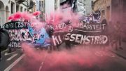Il y avait de l'animation dans le cortège Il y avait de l'animation dans le cortège