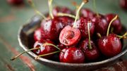 Il existe plus de 200 variétés de cerises. Il existe plus de 200 variétés de cerises.