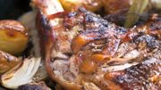 Recette : épaule d'agneau de lait confite du chef Mourad Haddouche Recette : épaule d'agneau de lait confite du chef Mourad Haddouche