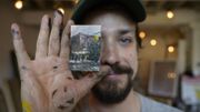 A la Chasse aux œuvres d'art miniatures dans les rues de Brooklyn