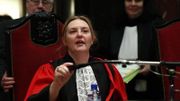 Pour la présidente de la cour d'assises, l'Association française des victimes de terrorisme peut rester sur le banc des parties civiles à ce stade. Pour la présidente de la cour d'assises, l'Association française des victimes de terrorisme peut rester sur le banc des parties civiles à ce stade.