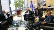 Martin Selmayr en compagnie de Jean-Claude Juncker (président de la Commission européenne), Donald Tusk (président du Conseil européen)et Martin Schulz (ex-Président du Parlement européen). Martin Selmayr en compagnie de Jean-Claude Juncker (président de la Commission européenne), Donald Tusk (président du Conseil européen)et Martin Schulz (ex-Président du Parlement européen).