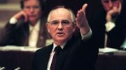 Mikhaïl Gorbatchev s'exprime devant le Soviet Suprême le 27 août 1991 Mikhaïl Gorbatchev s'exprime devant le Soviet Suprême le 27 août 1991