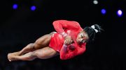 Simone Biles égale le record de médailles mondiales (23) avec un 17ème sacre au saut Simone Biles égale le record de médailles mondiales (23) avec un 17ème sacre au saut
