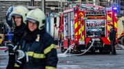 Bruxelles: quelque 250 pompiers manifestent de manière spontanée dans le centre ville Bruxelles: quelque 250 pompiers manifestent de manière spontanée dans le centre ville