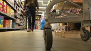 Scandale dans la grande distribution : des franchisés obligés de vendre à perte, avec des dettes de parfois plusieurs millions d'euros Scandale dans la grande distribution : des franchisés obligés de vendre à perte, avec des dettes de parfois plusieurs millions d'euros