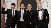 Pour le retour de U2, The Edge, le guitariste... tombe de scène, sans bobos