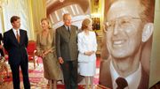  Prince Philip, Queen Paola, King Albert II and Queen Fabiola at an exhibition for the 10th anniversary of the death of King Baudouin, in 2003 "title =" Prince Philip, Queen Paola, King Albert II and Queen Fabiola at an exhibition for 10 years of the death of King Baudouin, in 2003 "clbad =" img-responsive www-img-full lazyload "data-sizes =" (min-width: 1200px) calc (992px / 3), (min-width: 992px) 33vw , 100vw "data-srcset =" https://ds1.static.rtbf.be/article/image/370x208/6/2/8/3070e6addcd702cb58de5d7897bfdae1-1532956363.jpg 370w, https: //ds1.static.rtbf.be /article/image/770x433/6/2/8/3070e6addcd702cb58de5d7897bfdae1-1532956363.jpg 770w "/>
                <span clbad=