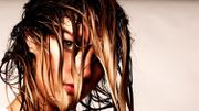 Se brosser les cheveux quand ils sont mouillés Se brosser les cheveux quand ils sont mouillés