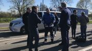 Le ministre De Crem est venu constater le travail des policiers au poste frontière d'Hensies. Le ministre De Crem est venu constater le travail des policiers au poste frontière d'Hensies.