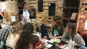 L'atelier de fabrication des produits d'entretien et des cosmétiques de Marie Eugène a beaucoup de succès. L'atelier de fabrication des produits d'entretien et des cosmétiques de Marie Eugène a beaucoup de succès.