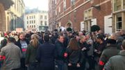 De Facebook aux abords de la Grand-Place: le groupe "Police Unifying Movement" manifeste à Bruxelles De Facebook aux abords de la Grand-Place: le groupe "Police Unifying Movement" manifeste à Bruxelles