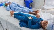 Des enfants reçoivent des soins médicaux à l'hôpital après avoir été blessés dans l'explosion d'une bombe à Alishang, dans la province de Laghman, le 16 octobre 2019. Au moins trois personnes ont été tuées et une vingtaine d'autres blessées lorsqu'un camion piégé des Taliban a explosé près d'un poste de police rural et partiellement a détruit une école religieuse à proximité, ont déclaré des responsables afghans. Des enfants reçoivent des soins médicaux à l'hôpital après avoir été blessés dans l'explosion d'une bombe à Alishang, dans la province de Laghman, le 16 octobre 2019. Au moins trois personnes ont été tuées et une vingtaine d'autres blessées lorsqu'un camion piégé des Taliban a explosé près d'un poste de police rural et partiellement a détruit une école religieuse à proximité, ont déclaré des responsables afghans.