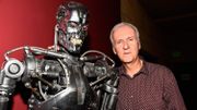 James Cameron à gauche, avec son double humain, James Cameron, à droite James Cameron à gauche, avec son double humain, James Cameron, à droite
