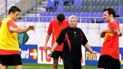 Robert Waseige au Mondial 2002: Des coups de griffes de la presse à l'affrontement face au Brésil Robert Waseige au Mondial 2002: Des coups de griffes de la presse à l'affrontement face au Brésil
