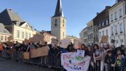 Plus d'un millier de Jodoignois rassemblés sur la Grand-Place Plus d'un millier de Jodoignois rassemblés sur la Grand-Place