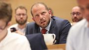 Francken rattrapé sur sa maîtrise de sa langue maternelle après avoir questionné Ben Hamou Francken rattrapé sur sa maîtrise de sa langue maternelle après avoir questionné Ben Hamou