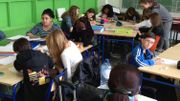 Des élèves de 1ère et de 2ème du secondaire en pleine remédiation Des élèves de 1ère et de 2ème du secondaire en pleine remédiation