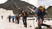 Mont-Blanc: le maire s'indigne du comportement "intolérable" des "bouffons" alpinistes Mont-Blanc: le maire s'indigne du comportement "intolérable" des "bouffons" alpinistes