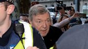 Agressions sexuelles: le cardinal australien Pell rejette les accusations Agressions sexuelles: le cardinal australien Pell rejette les accusations