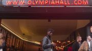 D'un centre pour demandeurs d'asile à la scène de l'Olympia. La vie de Bryn D'un centre pour demandeurs d'asile à la scène de l'Olympia. La vie de Bryn