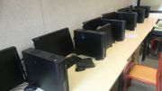 La salle informatique est bien équipée d'ordinateur mais il n'y a pas de connexion internet La salle informatique est bien équipée d'ordinateur mais il n'y a pas de connexion internet
