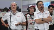 C'est la consternation dans le stand Toyota après l'abandon de la Toyota numéro 7 C'est la consternation dans le stand Toyota après l'abandon de la Toyota numéro 7