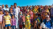 Plus d'un millions de personnes vivent ici, les habitants des chars sont ballotés de terre en terre quand le fleuve le décide. Plus d'un millions de personnes vivent ici, les habitants des chars sont ballotés de terre en terre quand le fleuve le décide.