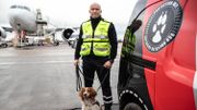 Les agents de l'entreprise Protection Unit sont notamment présents à Bierset pour sécuriser le transit du matériel médical envoyé de l'étranger Les agents de l'entreprise Protection Unit sont notamment présents à Bierset pour sécuriser le transit du matériel médical envoyé de l'étranger