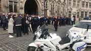 Importante mobilisation policière sur la Grand-Place Mons Importante mobilisation policière sur la Grand-Place Mons