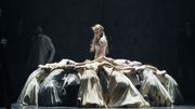 "Giselle", ballet romantique revu par Akram Khan. Un clair-obscur visionnaire sur le monde des migrants. ****