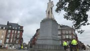 Namur: la statue de Léopold 1er orientée vers la chaussée de Louvain Namur: la statue de Léopold 1er orientée vers la chaussée de Louvain