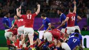 Le pays de Galles remonte la France et se hisse en demi-finales, l'exclusion de Vahaamahina tournant du match Le pays de Galles remonte la France et se hisse en demi-finales, l'exclusion de Vahaamahina tournant du match