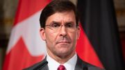 Mark Esper, le secrétaire à la défense américain, limogé. Mark Esper, le secrétaire à la défense américain, limogé.