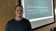 Renaud De Backer, responsable du projet "Housing First", "Un chez soi d'abord", au Réseau social urbain namurois Renaud De Backer, responsable du projet "Housing First", "Un chez soi d'abord", au Réseau social urbain namurois