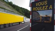 Le radar pédagogique avertit les automobilistes qu'ils ont dépassé la vitesse autorisée Le radar pédagogique avertit les automobilistes qu'ils ont dépassé la vitesse autorisée