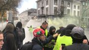 Gilets jaunes à Bruxelles: les autopompes entrent en action boulevard du Régent (photos et vidéos) Gilets jaunes à Bruxelles: les autopompes entrent en action boulevard du Régent (photos et vidéos)